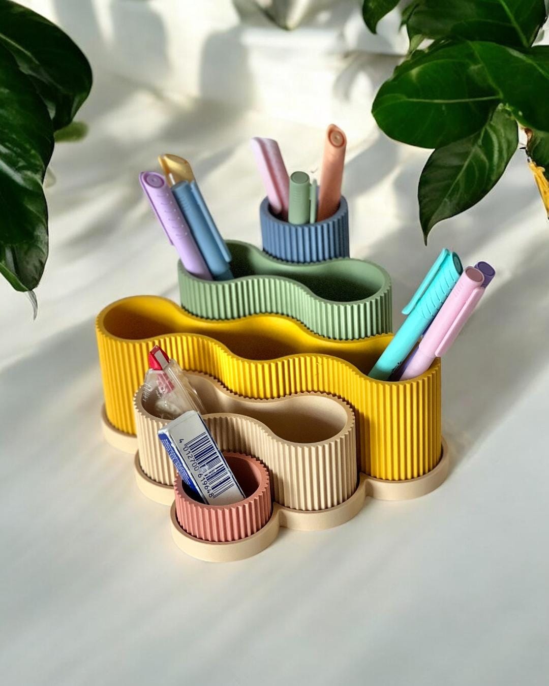 Wavy Pen Holder with Tray: Modern Desk Organizer