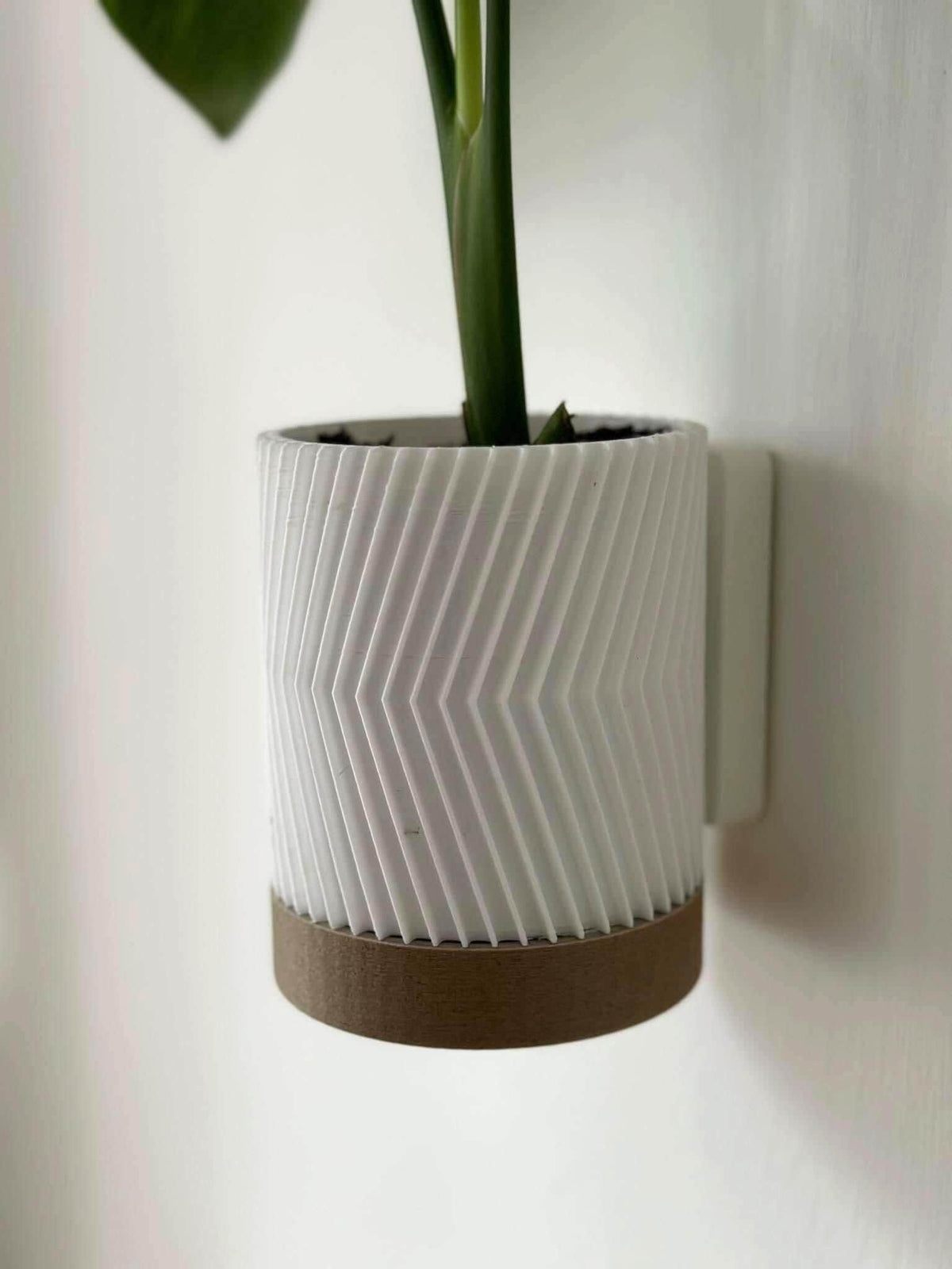 Modern Wall Planter , Wavy Textured Design planter, Indoor Vertical Plant Pot