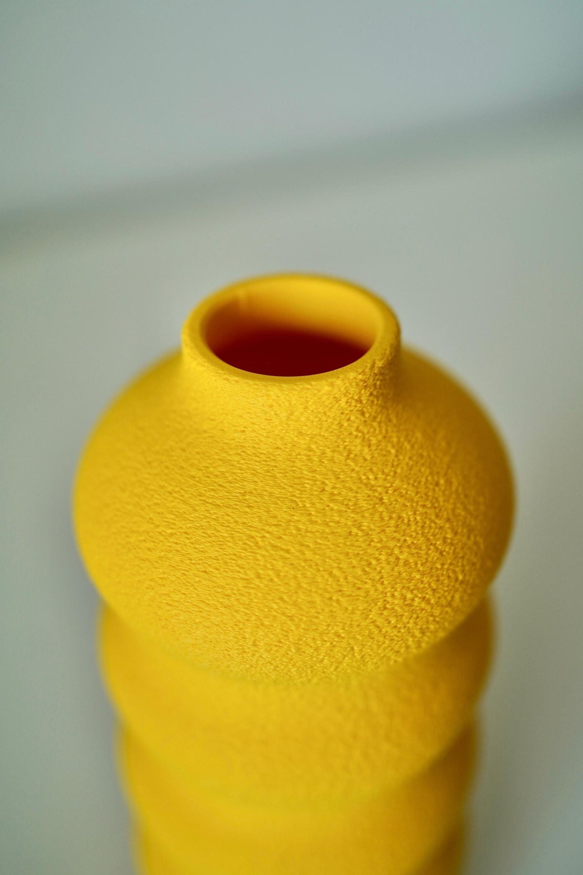 Minamalist wavy Vase , Modern Home Accent , original vase decor