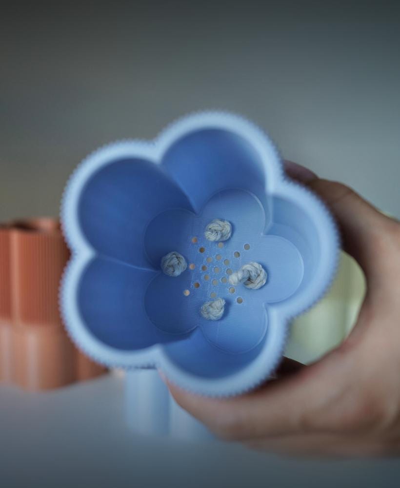 Flollia Self-Watering Planter , Modern Flower-Shaped Indoor Pot with Built-In Water Reservoir