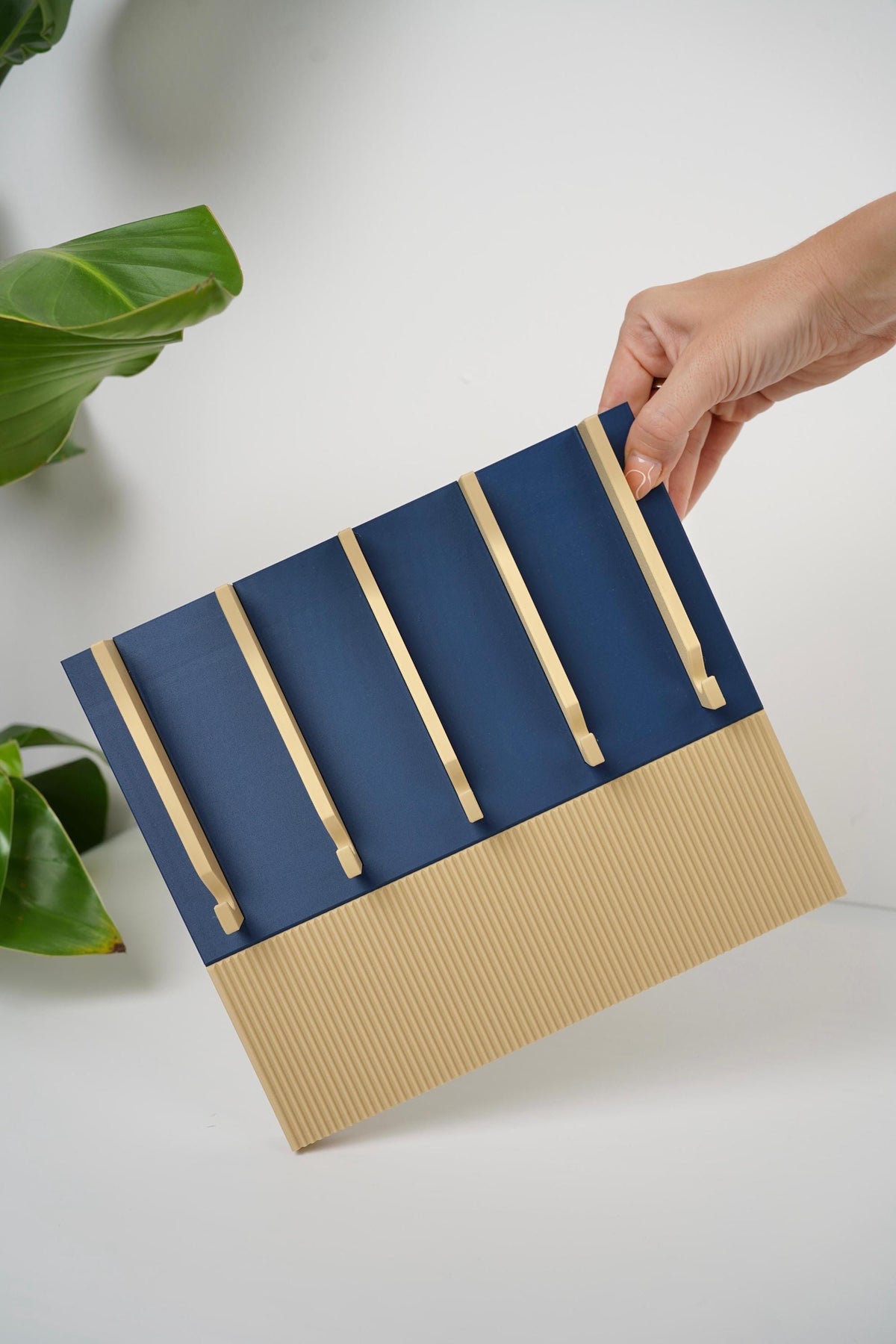 Modern Wall-Mounted Key Holder , entryway organizer