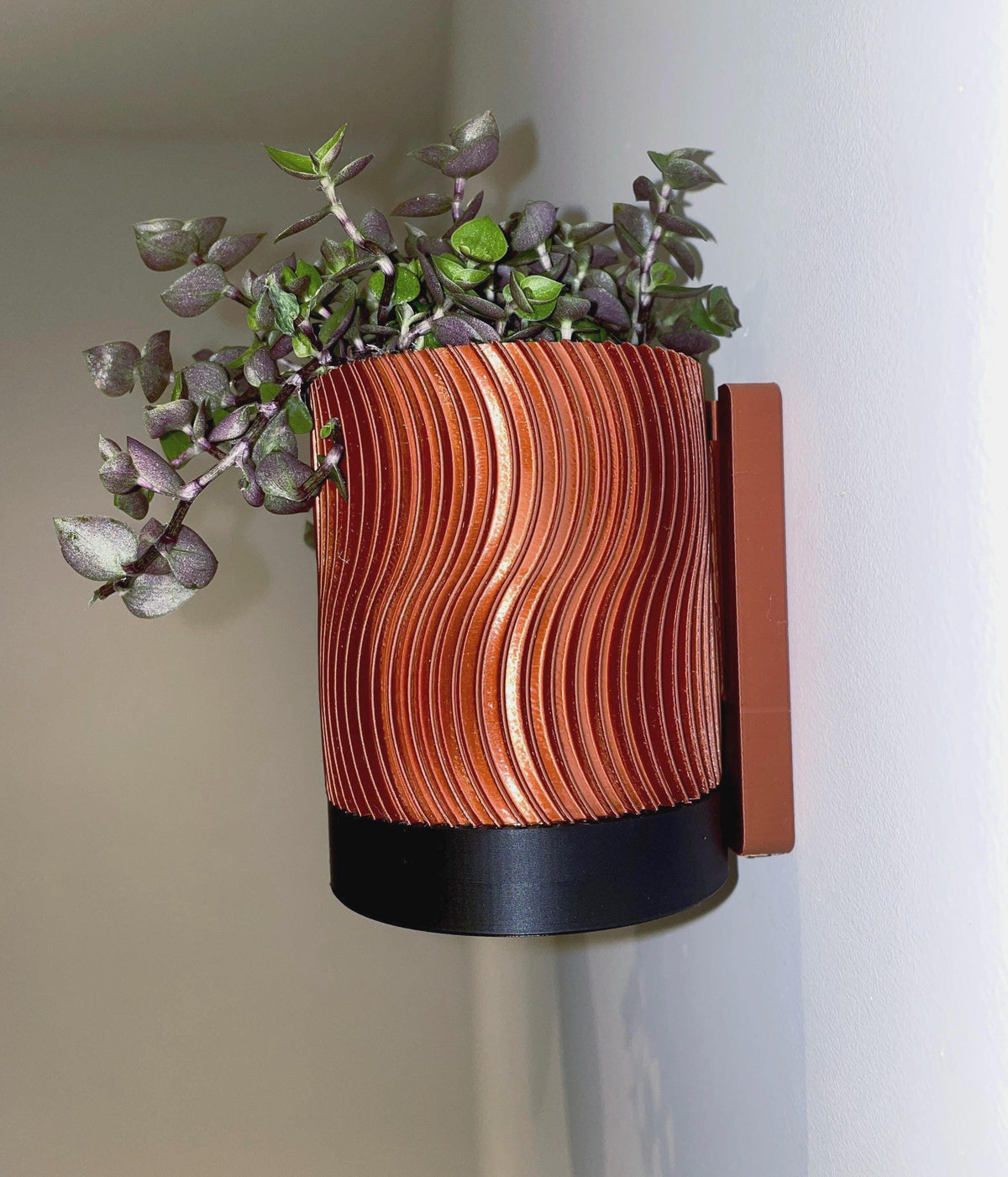 Modern Wall Planter, Vertical Plant Pot