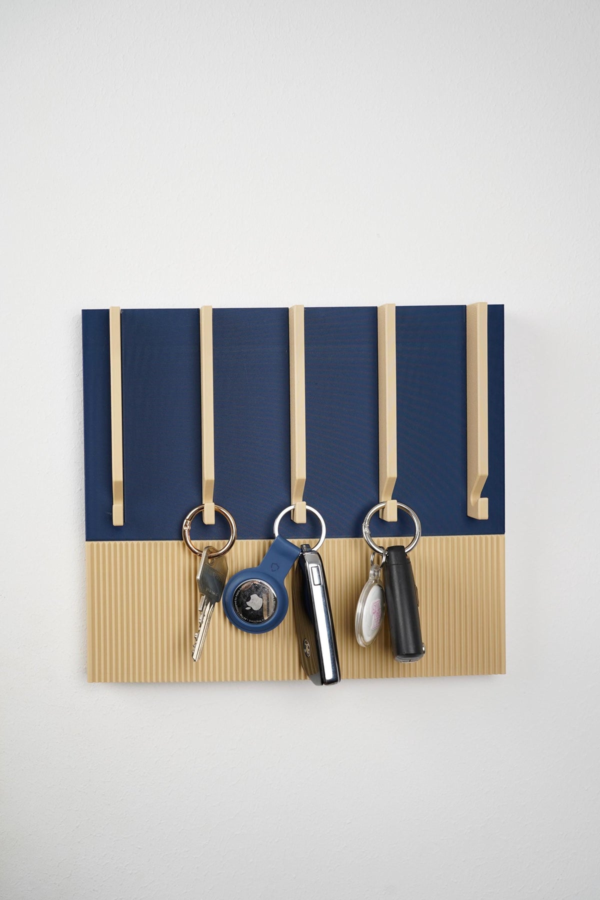Modern Wall-Mounted Key Holder , entryway organizer
