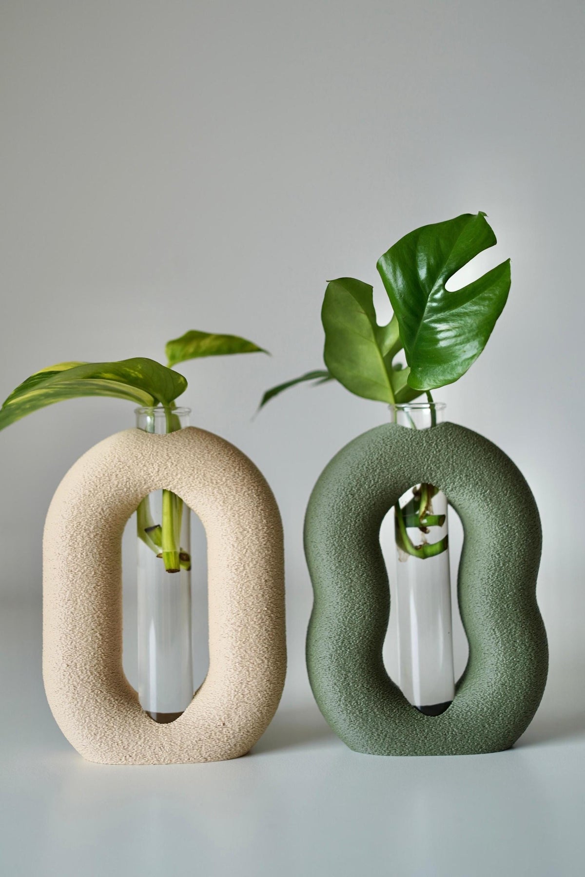 Minimalist propagation vase, 3D Printed , for Plant Cuttings , shelf decoration