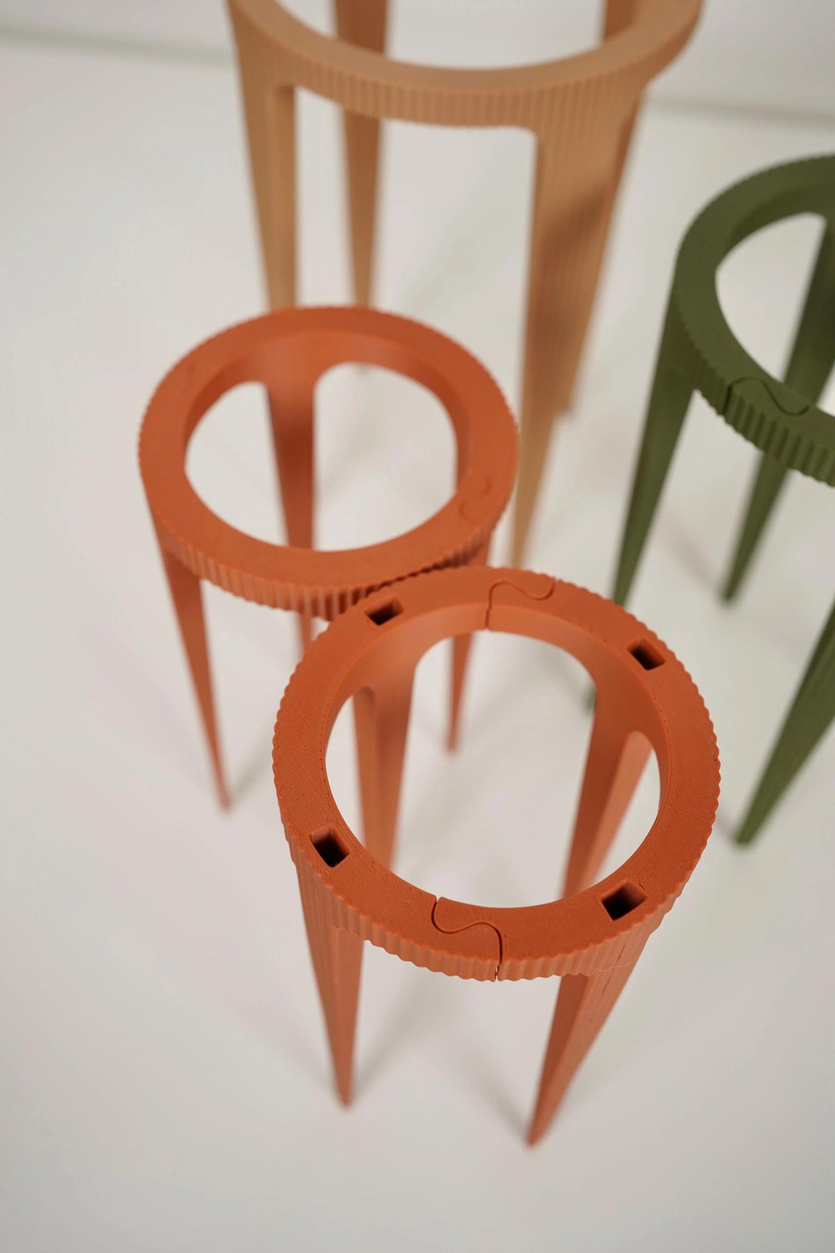 Modular Plant Pot with Support - Modern Indoor Planter with Trellis for Climbing Houseplants