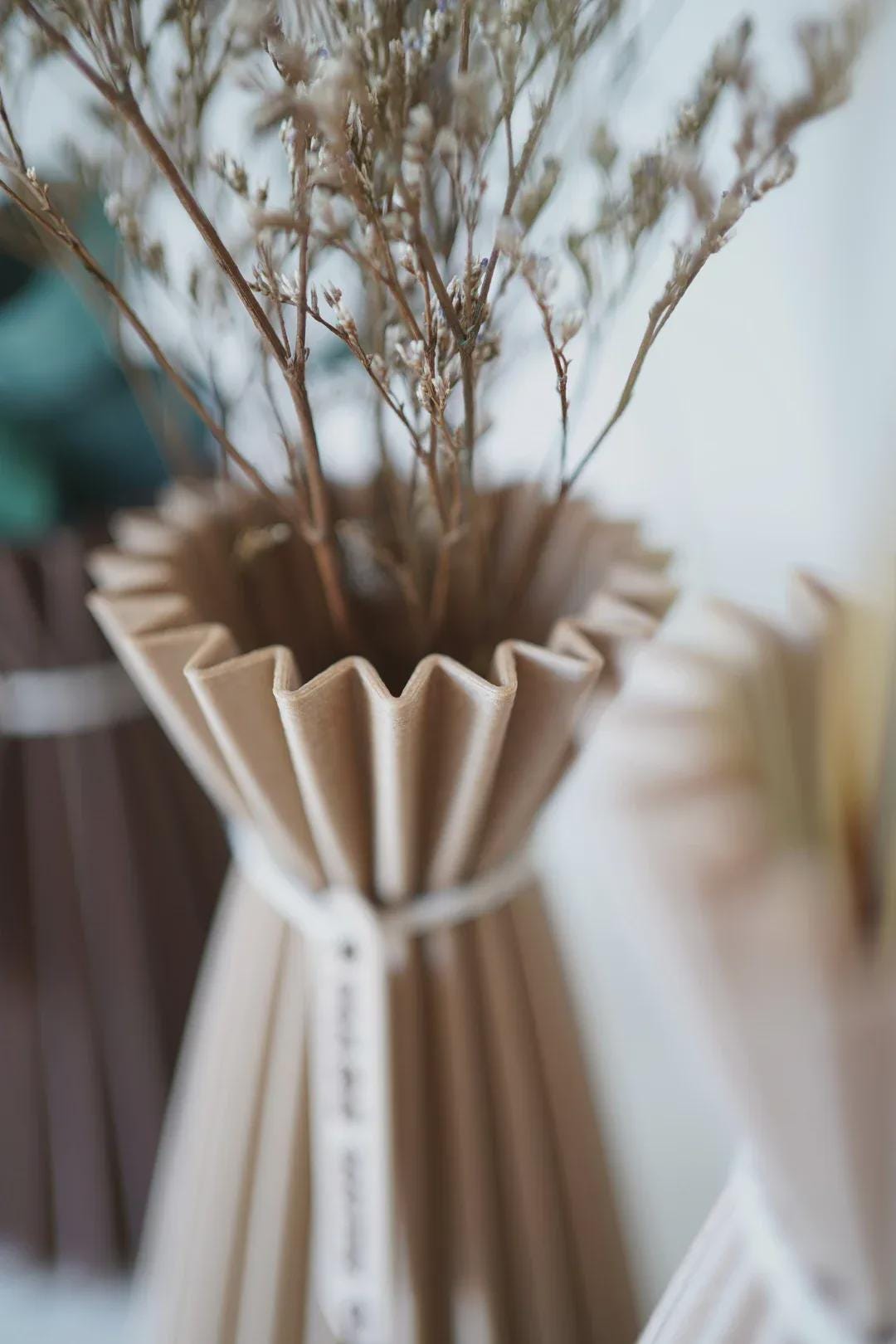 Plisse pleated Vase , Fluted Dried Flower Vase for Pampas and Preserved Stems , Scandi Table Centerpiece Decor